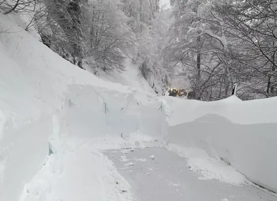 Nach Sprengung zu räumende Straße