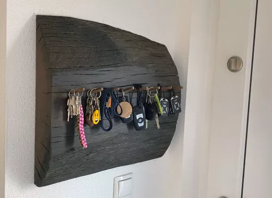 Schlüsselbrett in Mooreiche