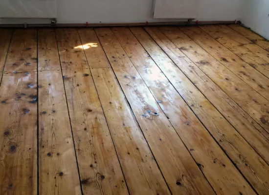 Geölter Altholzboden