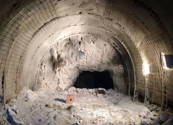 Durchbruch zum bestehenden Bunker