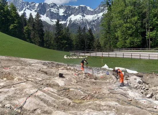 Bohren von Handbohrgerät